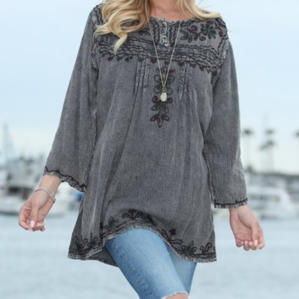 Anandas gray embroidered pintuck tunic size free